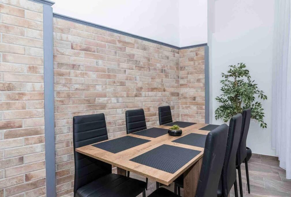 D3 Basilica Luxury Spacious Free Parking For 1 Car 부다페스트 외부 사진